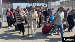 Ürdün ve İtalya da vatandaşlarını bugün Gazze'den çıkarmayı umduklarını belirtti.