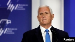 Pence başkan adaylığı yarışından çekildiğini Las Vegas'ta açıkladı